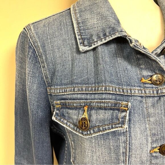 👠J Crew jean jacket with anchor buttons. Size M - Picture 2 of 8